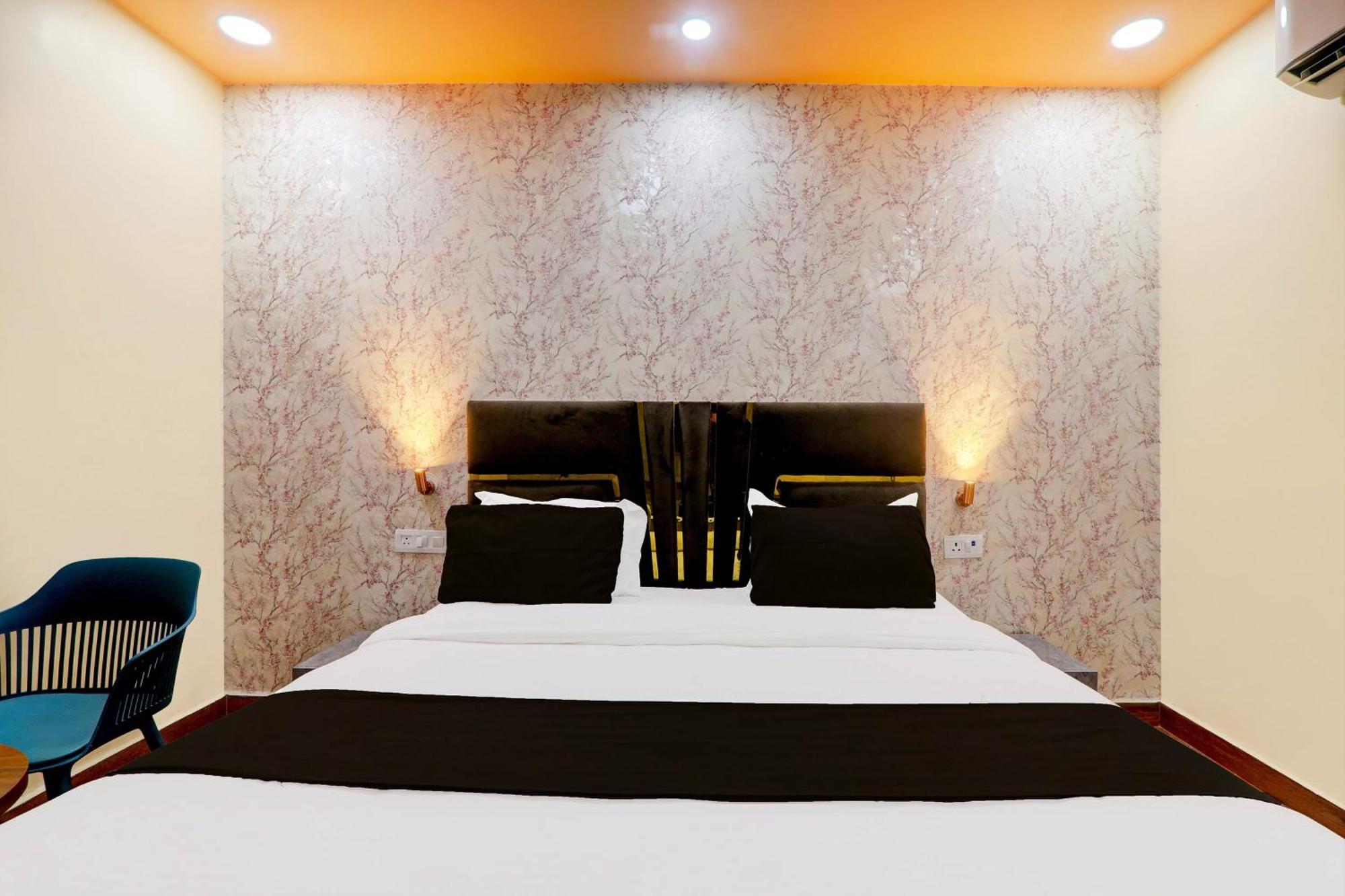 Super Hotel O Raas Plaza Kanpur Exterior photo