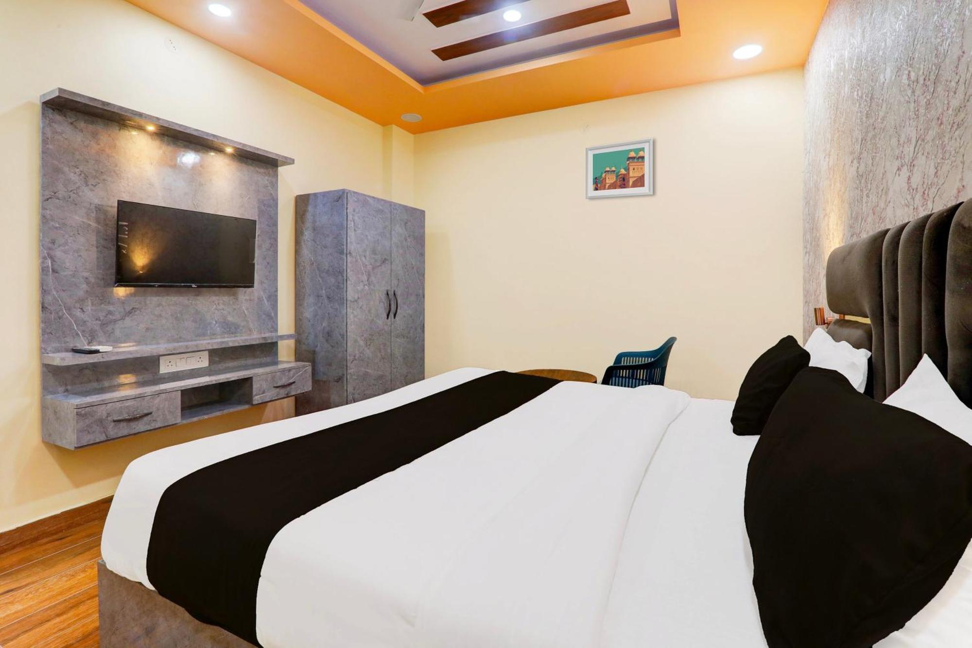 Super Hotel O Raas Plaza Kanpur Exterior photo